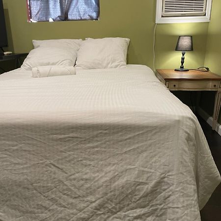 Private Standalone Room W/ Tv, Wifi & Ac In Карсън Екстериор снимка