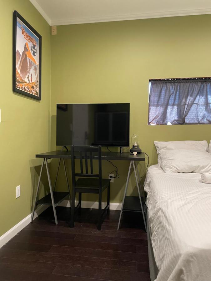 Private Standalone Room W/ Tv, Wifi & Ac In Карсън Екстериор снимка