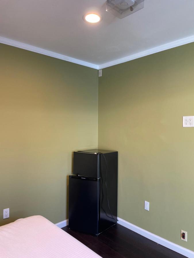 Private Standalone Room W/ Tv, Wifi & Ac In Карсън Екстериор снимка