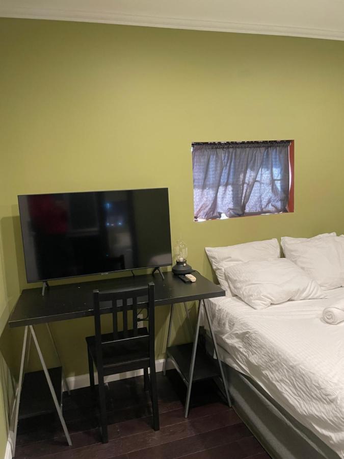 Private Standalone Room W/ Tv, Wifi & Ac In Карсън Екстериор снимка